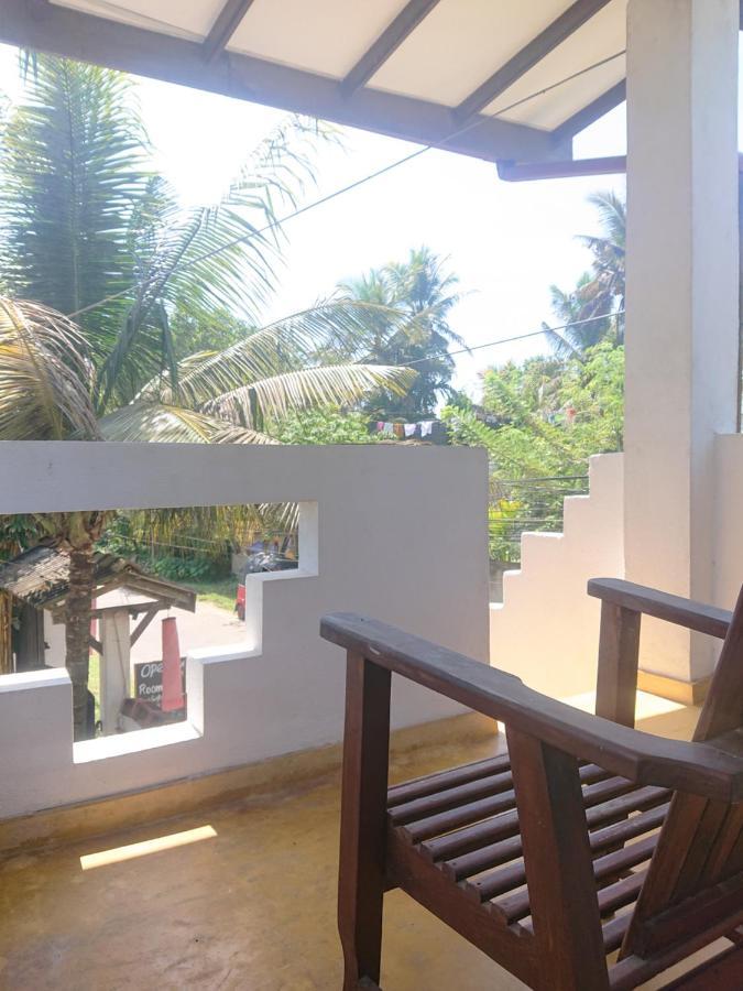 Surfing Life Hotel Ahangama Exterior photo