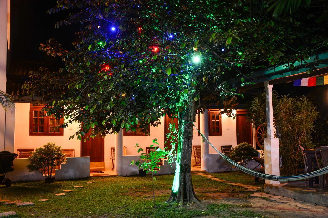 Surfing Life Hotel Ahangama Exterior photo