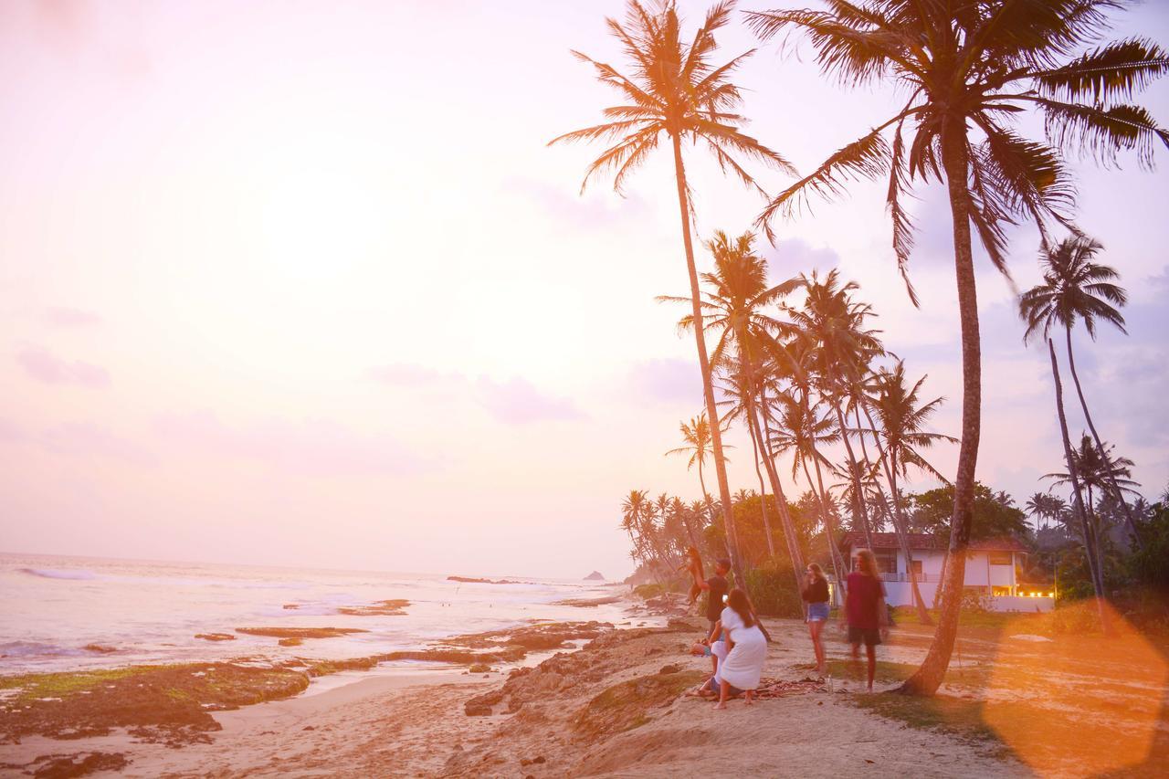 Surfing Life Hotel Ahangama Exterior photo