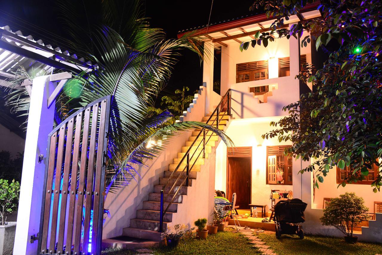 Surfing Life Hotel Ahangama Exterior photo
